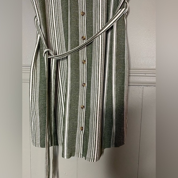 No Boundaries womens 3X sleeveless button up collared mini dress with tie waist - Picture 3 of 7